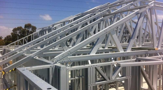 Сборная крыша и применение стальных ферм
