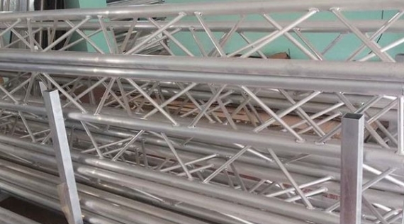 Разновидности и преимущества стальных прогонов